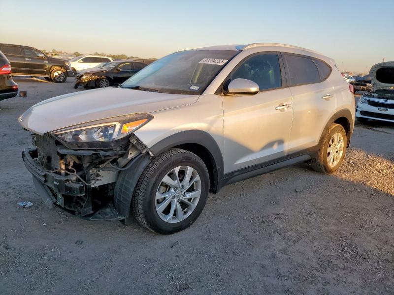 HYUNDAI TUCSON LIM 2019 with VIN KM8J33A42KU979865 - Photo from auction