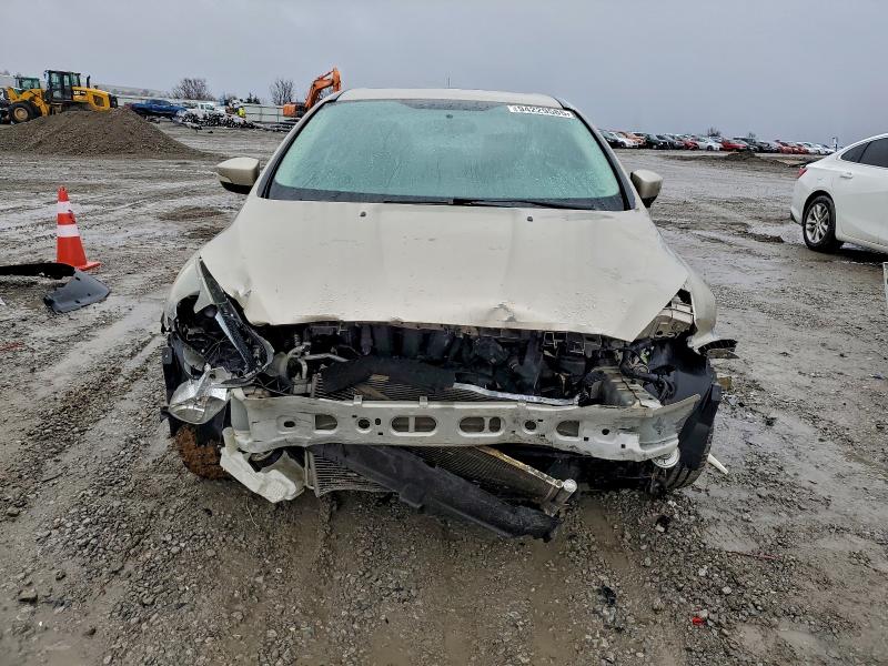 Photo 5 from auction – 2017 FORD FOCUS SEL with VIN 1FADP3H25HL205639