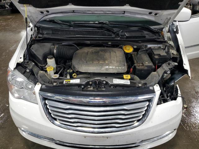 Photo 12 from auction – 2016 CHRYSLER TOWN & COU with VIN 2C4RC1BG2GR208217