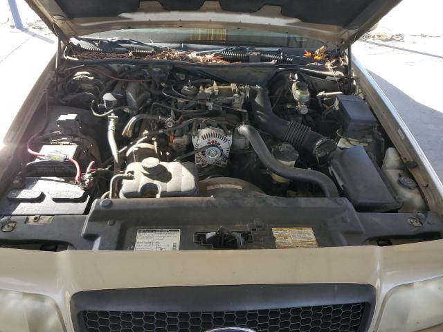 Photo 11 from auction – 2000 FORD CROWN VICT with VIN 2FAFP73W5YX122340