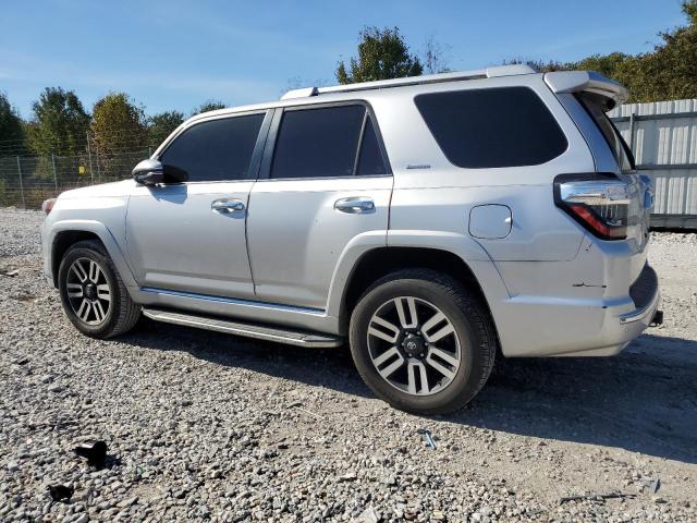 Photo 2 from auction – 2018 TOYOTA 4RUNNER SR with VIN JTEBU5JR8J5542938
