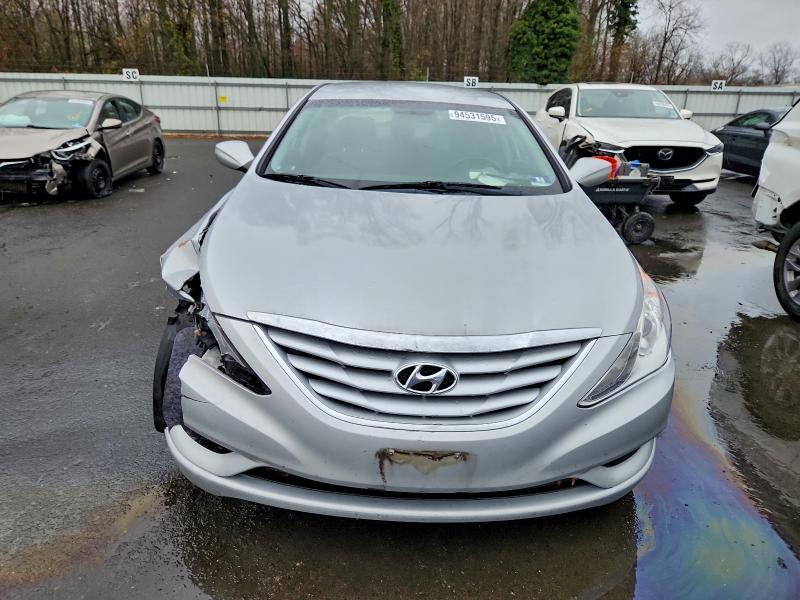 Photo 5 from auction – 2011 HYUNDAI SONATA GLS with VIN 5NPEB4AC0BH213990