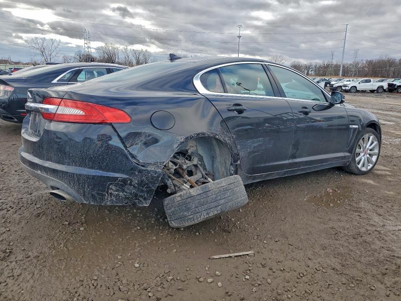 Photo 3 from auction – 2014 JAGUAR XF with VIN SAJWJ0EF4E8U22657