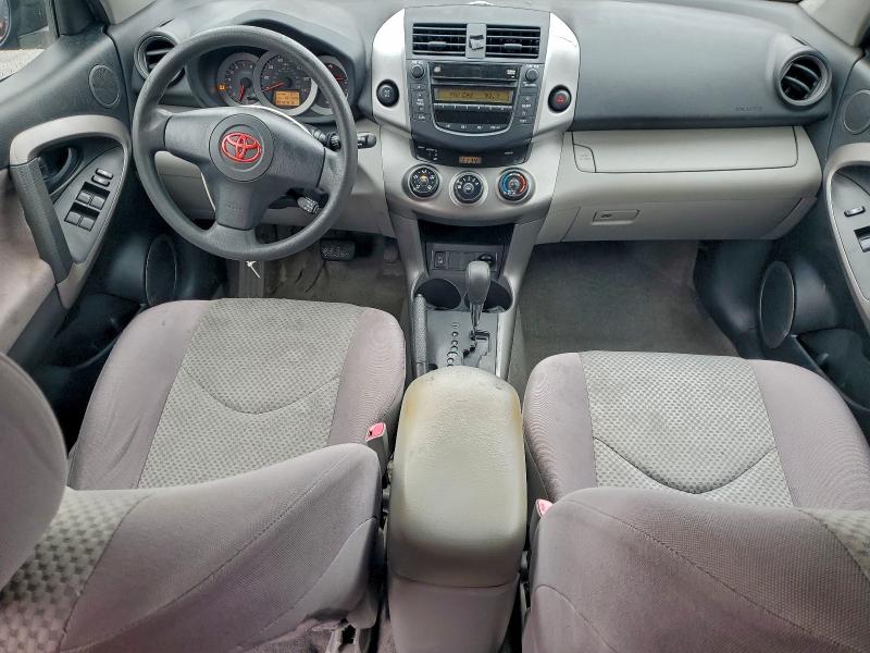 Photo 8 from auction – 2006 TOYOTA RAV4 with VIN JTMBD35V065031859