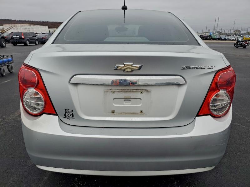 Photo 6 from auction – 2015 CHEVROLET SONIC LT with VIN 1G1JC5SH8F4169186