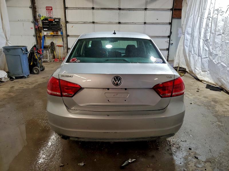 Photo 6 from auction – 2014 VOLKSWAGEN PASSAT S with VIN 1VWAT7A36EC065578