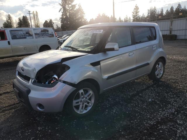 KIA SOUL + 2010 with VIN KNDJT2A26A7129019 - Photo from auction