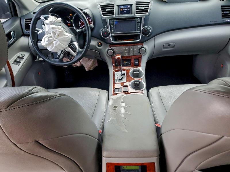 Photo 8 from auction – 2013 TOYOTA HIGHLANDER with VIN 5TDYK3EH2DS135433