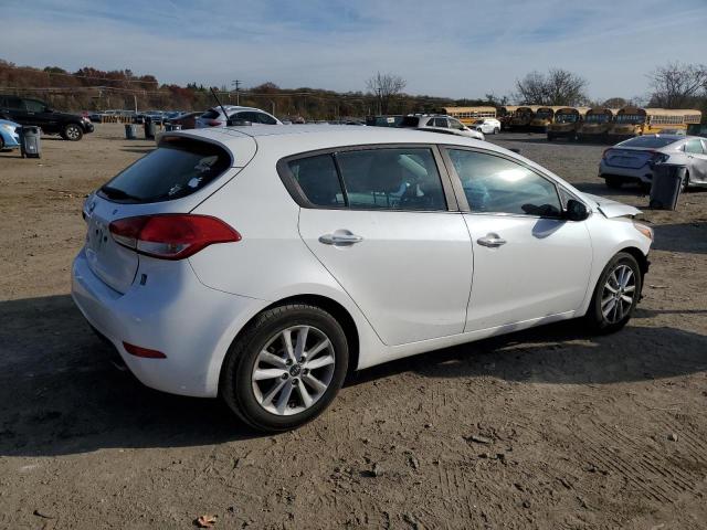 Photo 3 from auction – 2017 KIA FORTE LX with VIN KNAFK5A8XH5669670