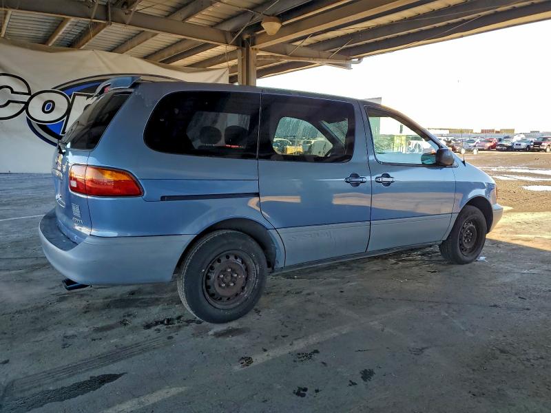 Photo 3 from auction – 2000 TOYOTA SIENNA CE with VIN 4T3ZF19C5YU274035