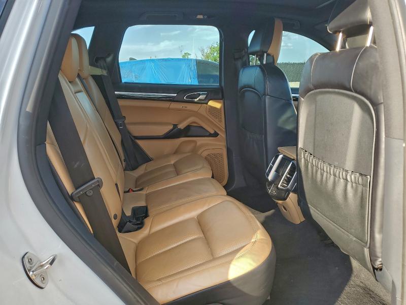 Photo 11 from auction – 2017 PORSCHE CAYENNE with VIN WP1AA2A28HKA86119