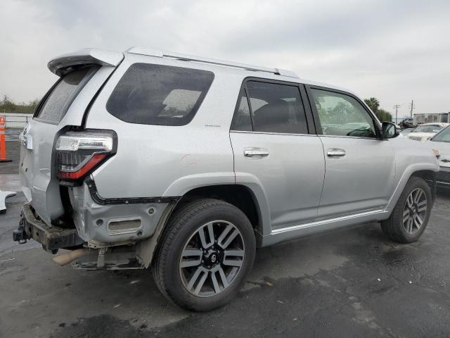 Photo 3 from auction – 2018 TOYOTA 4RUNNER SR with VIN JTEBU5JR8J5554264