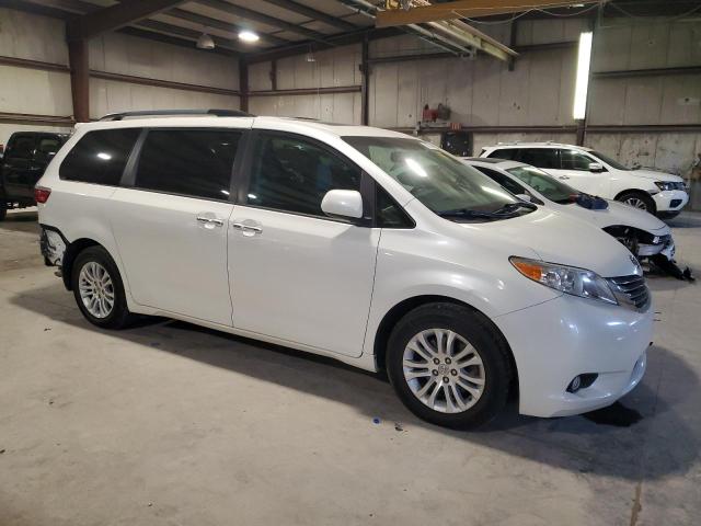 Photo 4 from auction – 2017 TOYOTA SIENNA XLE with VIN 5TDYZ3DC0HS839539