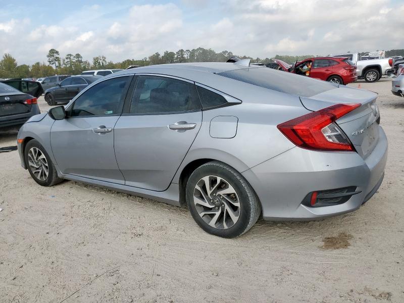 Photo 2 from auction – 2018 HONDA CIVIC EX with VIN 2HGFC2F74JH572902