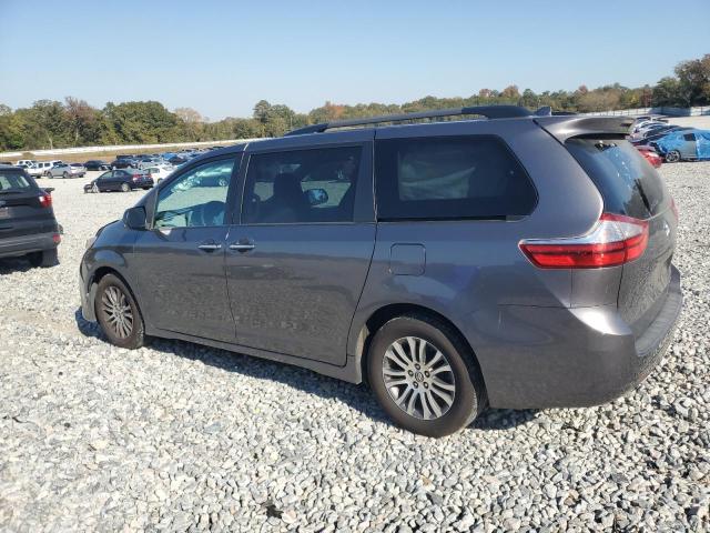 Photo 2 from auction – 2018 TOYOTA SIENNA XLE with VIN 5TDYZ3DC2JS914389