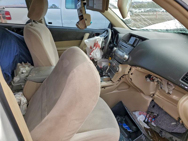 Photo 13 from auction – 2010 TOYOTA HIGHLANDER with VIN JTEZK3EH1A2105794