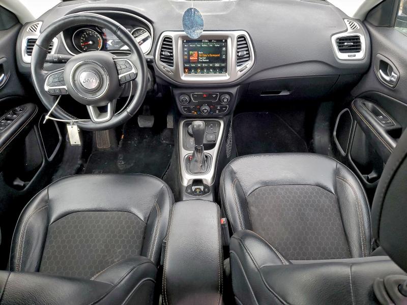 Photo 8 from auction – 2017 JEEP COMPASS with VIN 3C4NJDBBXHT692971