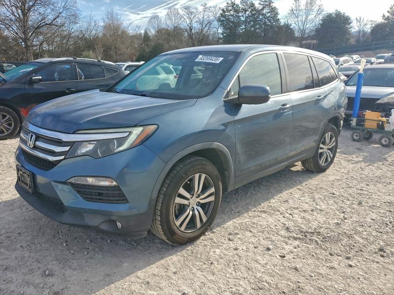 HONDA PILOT EX 2017 z numerem VIN 5FNYF6H37HB047820 - Zdjęcie z aukcji