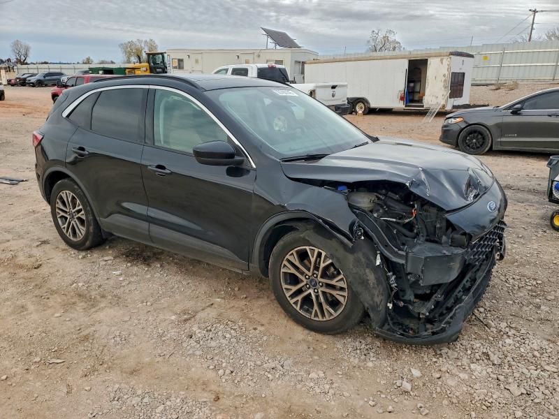 Photo 4 from auction – 2021 FORD ESCAPE SEL with VIN 1FMCU0H68MUA56983