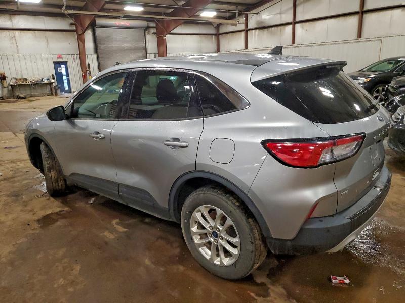Photo 2 from auction – 2021 FORD ESCAPE SE with VIN 1FMCU9G64MUA42908