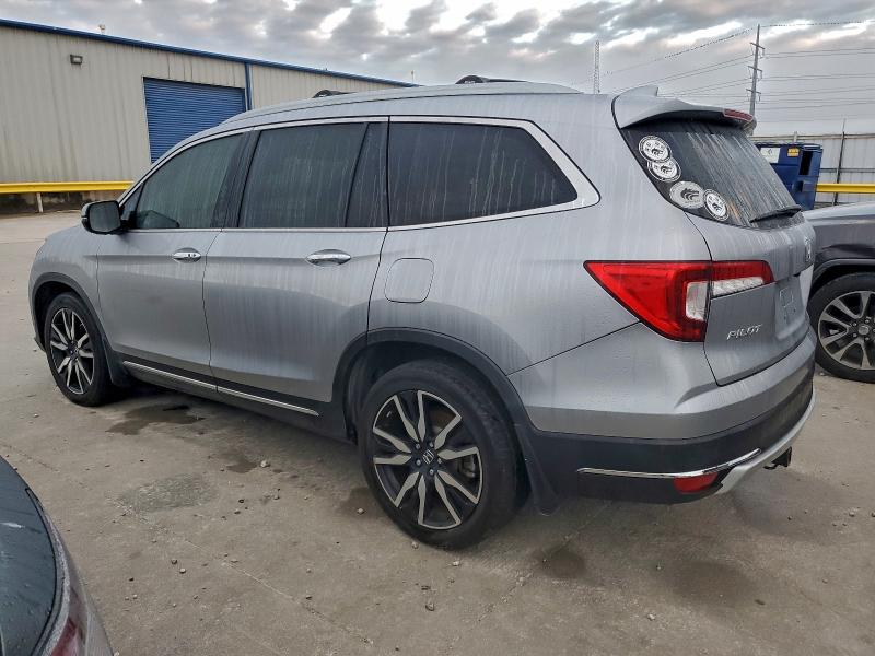Photo 2 from auction – 2020 HONDA PILOT TOUR with VIN 5FNYF5H98LB021380