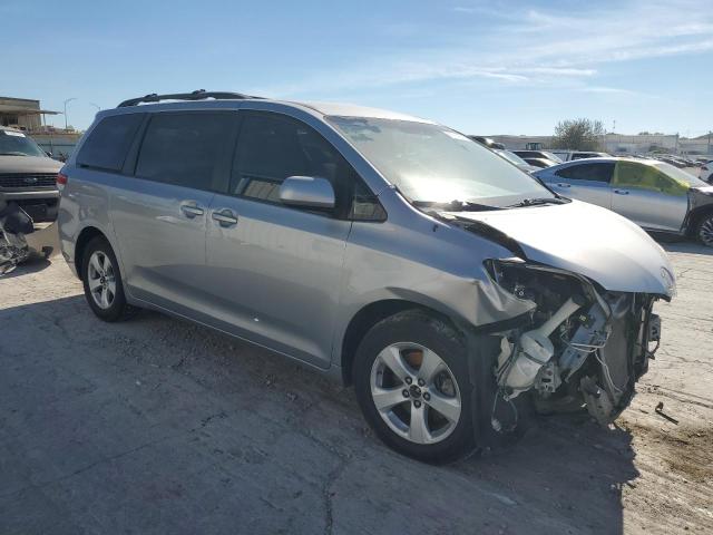 Photo 4 from auction – 2012 TOYOTA SIENNA LE with VIN 5TDKK3DC6CS243404