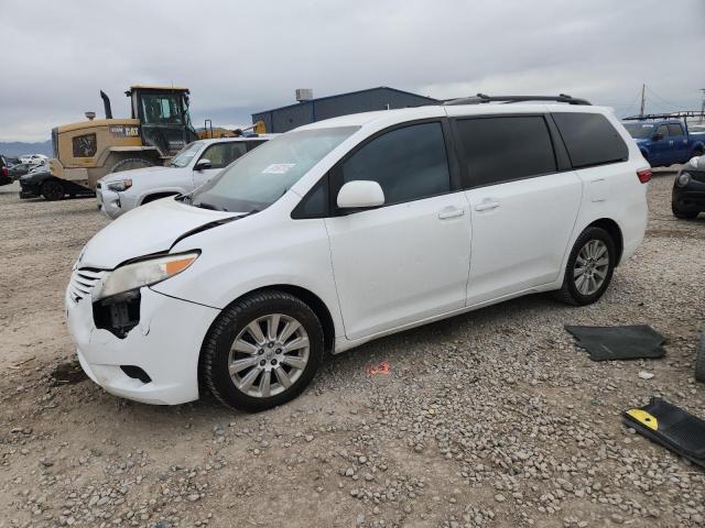 Photo 1 from auction – 2015 TOYOTA SIENNA LE with VIN 5TDJK3DC0FS100495