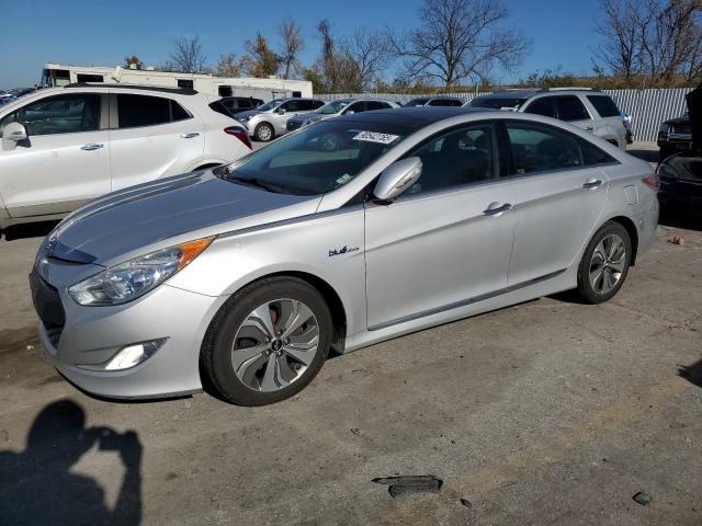 HYUNDAI SONATA HYB 2015 with VIN KMHEC4A41FA130423 - Photo from auction