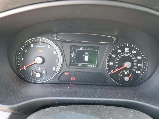 Photo 9 from auction – 2016 KIA SORENTO LX with VIN 5XYPG4A34GG079168