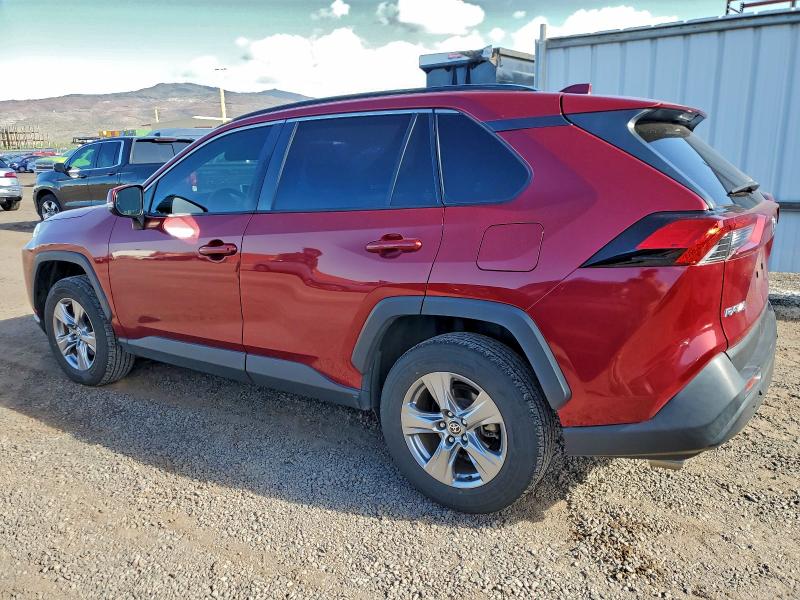Photo 2 from auction – 2022 TOYOTA RAV4 XLE with VIN JTMW1RFV4ND088047