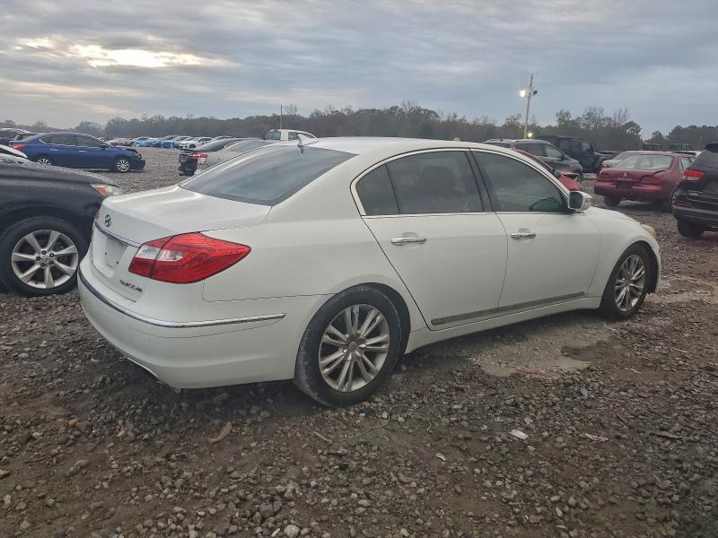 Photo 3 from auction – 2012 HYUNDAI GENESIS 4. with VIN KMHGC4DF6CU163708