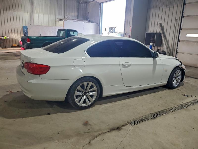 Photo 3 from auction – 2011 BMW 328 I SULE with VIN WBAKE5C52BE432199