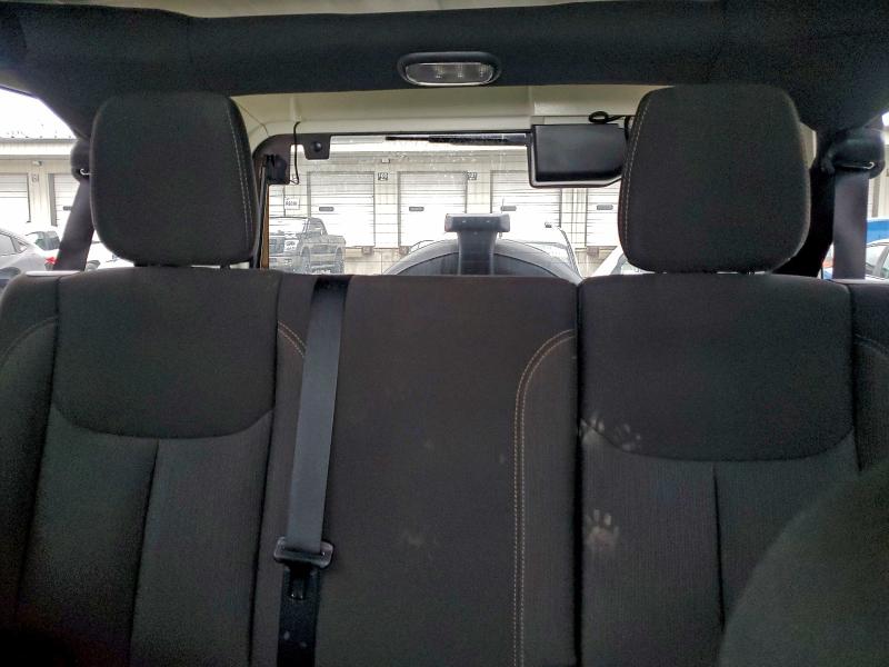 Photo 10 from auction – 2016 JEEP WRANGLER U with VIN 1C4BJWEG1GL325702