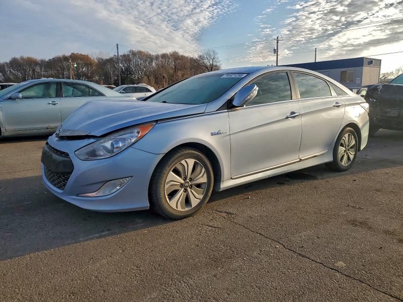 Photo 1 from auction – 2013 HYUNDAI SONATA HYB with VIN KMHEC4A42DA097462