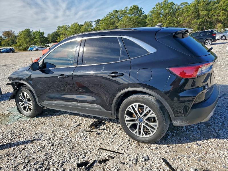 Photo 2 from auction – 2020 FORD ESCAPE SEL with VIN 1FMCU0H60LUB07679