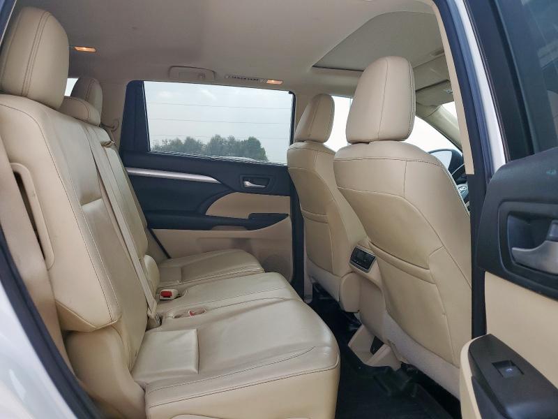 Photo 11 from auction – 2015 TOYOTA HIGHLANDER with VIN 5TDKKRFH8FS085437