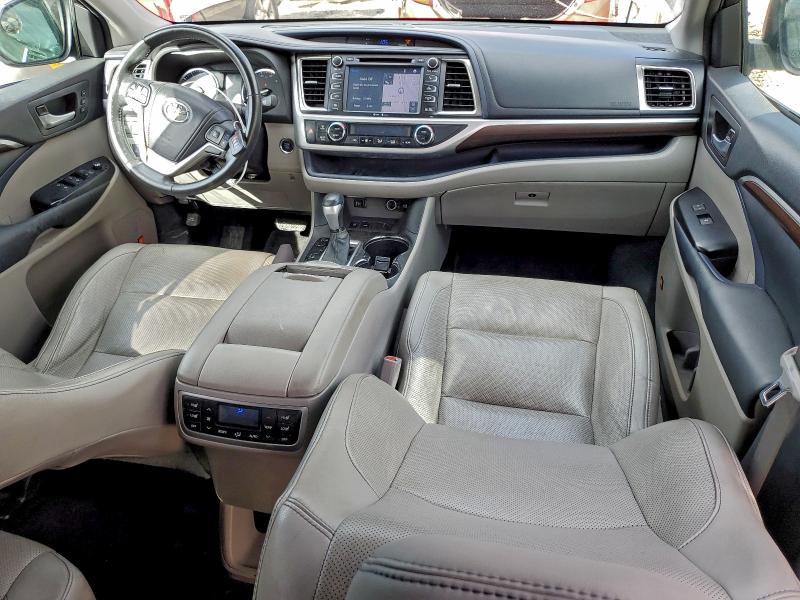 Photo 8 from auction – 2014 TOYOTA HIGHLANDER with VIN 5TDYKRFH6ES014438