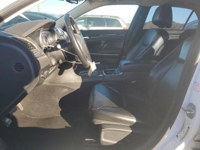 Photo 7 from auction – 2019 CHRYSLER 300 LIMITE with VIN 2C3CCAEG8KH563090