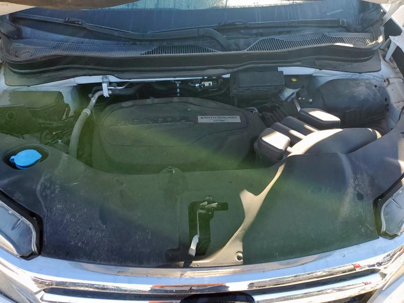 Photo 11 from auction – 2019 HONDA RIDGELINE with VIN 5FPYK3F14KB045131