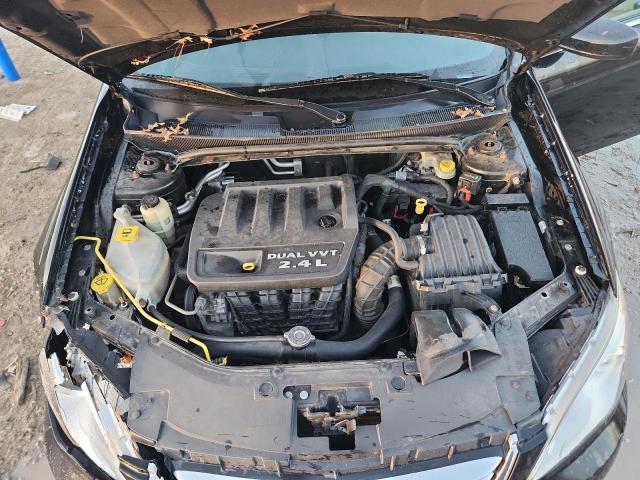 Photo 11 from auction – 2013 CHRYSLER 200 LX with VIN 1C3CCBAB2DN606381
