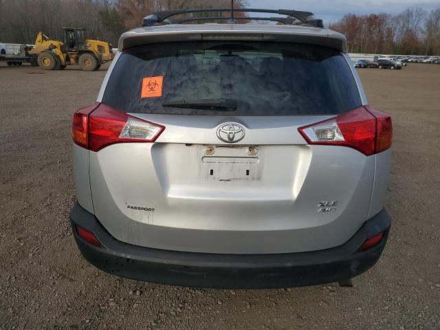 Photo 6 from auction – 2015 TOYOTA RAV4 XLE with VIN JTMRFREV4FJ050529