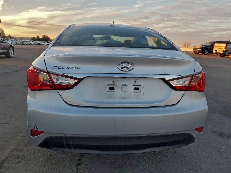 Photo 6 from auction – 2014 HYUNDAI SONATA GLS with VIN 5NPEB4AC4EH867167