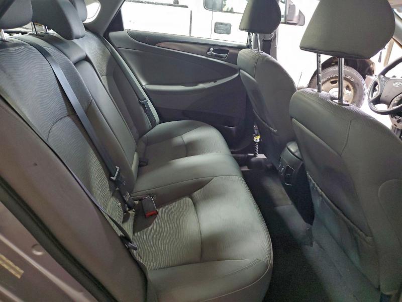 Photo 10 from auction – 2012 HYUNDAI SONATA HYB with VIN KMHEC4A46CA029972