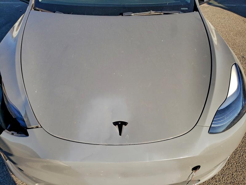 Photo 11 from auction – 2022 TESLA MODEL Y with VIN 7SAYGDEE5NF562479