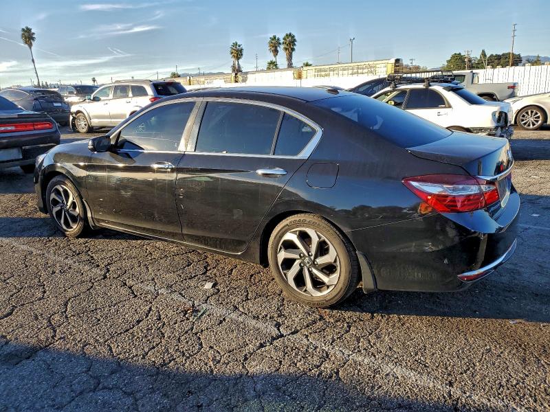 Photo 2 from auction – 2017 HONDA ACCORD with VIN 1HGCR2F87HA094364