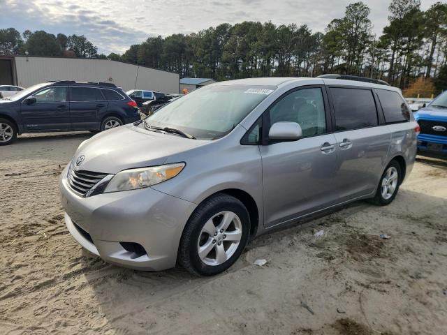Photo 1 from auction – 2011 TOYOTA SIENNA LE with VIN 5TDKK3DC6BS001954