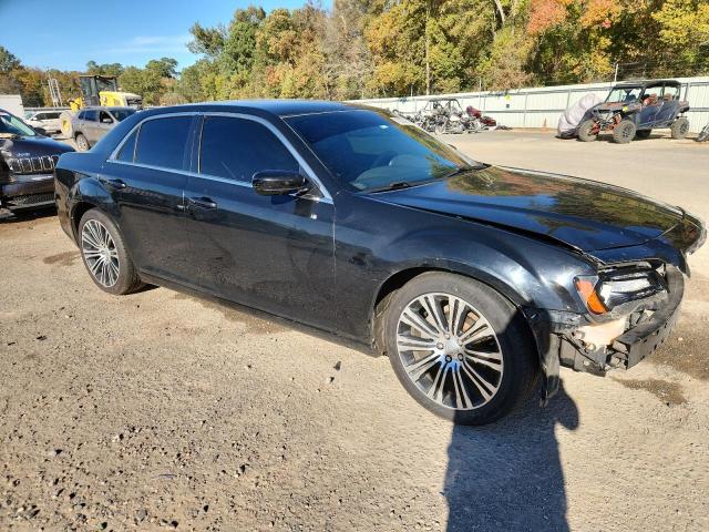 Photo 4 from auction – 2013 CHRYSLER 300 S with VIN 2C3CCABG0DH527126