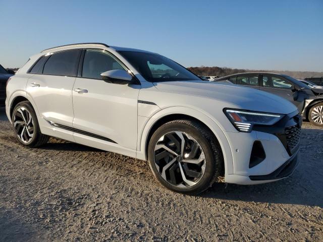 Foto 4 de la subasta – 2024 AUDI Q8 E-TRON con VIN WA16AAGE8RB031507