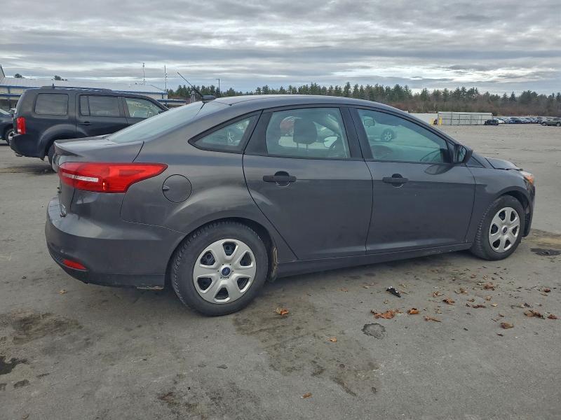 Photo 3 from auction – 2015 FORD FOCUS S with VIN 1FADP3E27FL310555