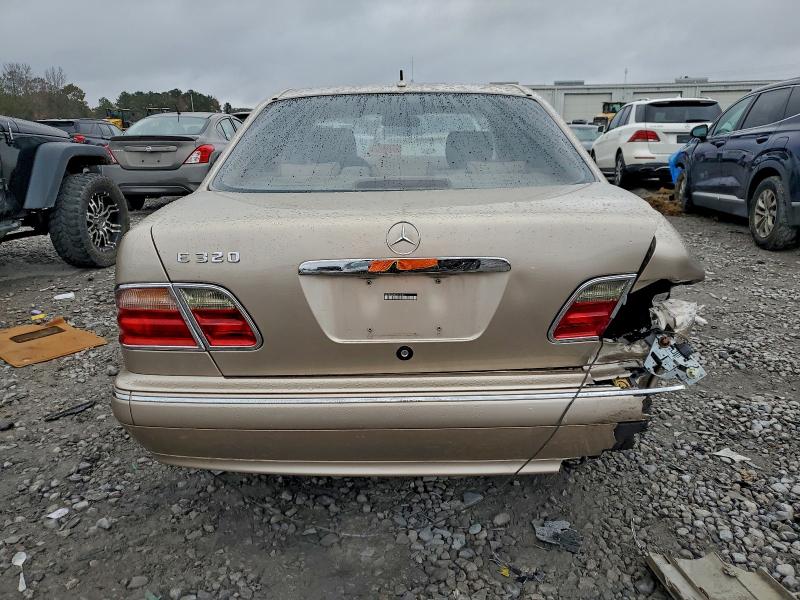 Photo 6 from auction – 2000 MERCEDES-BENZ E-320 with VIN WDBJF65J4YB111091